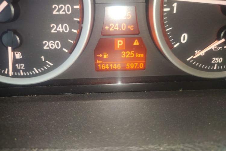 Used BMW X6  Odometer Close Up