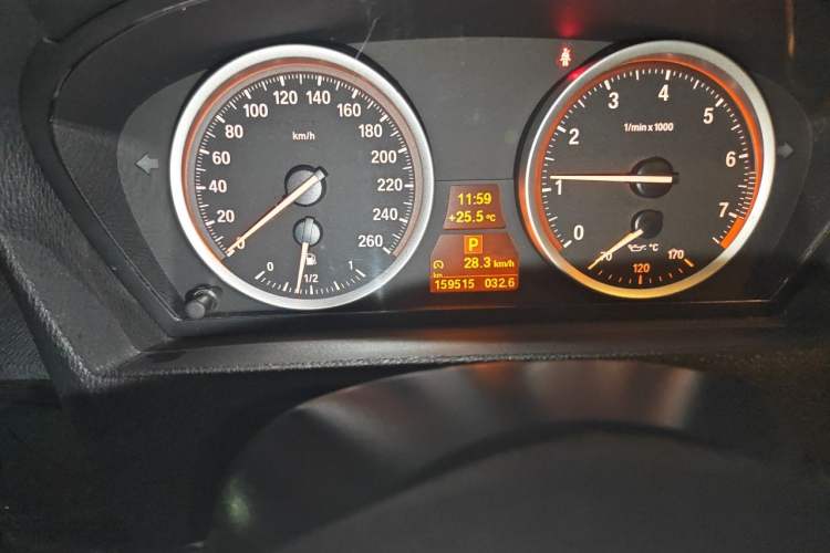 Used BMW X6 2012 xDrive35i Odometer Close Up