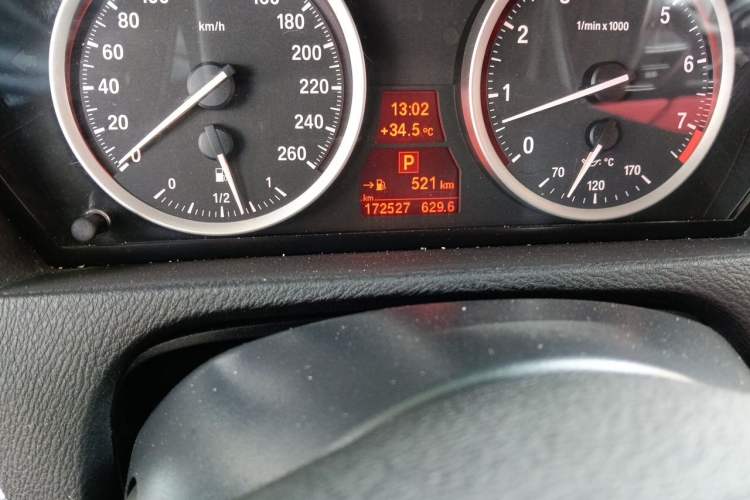 Used BMW X6 2012 xDrive35i Odometer Close Up