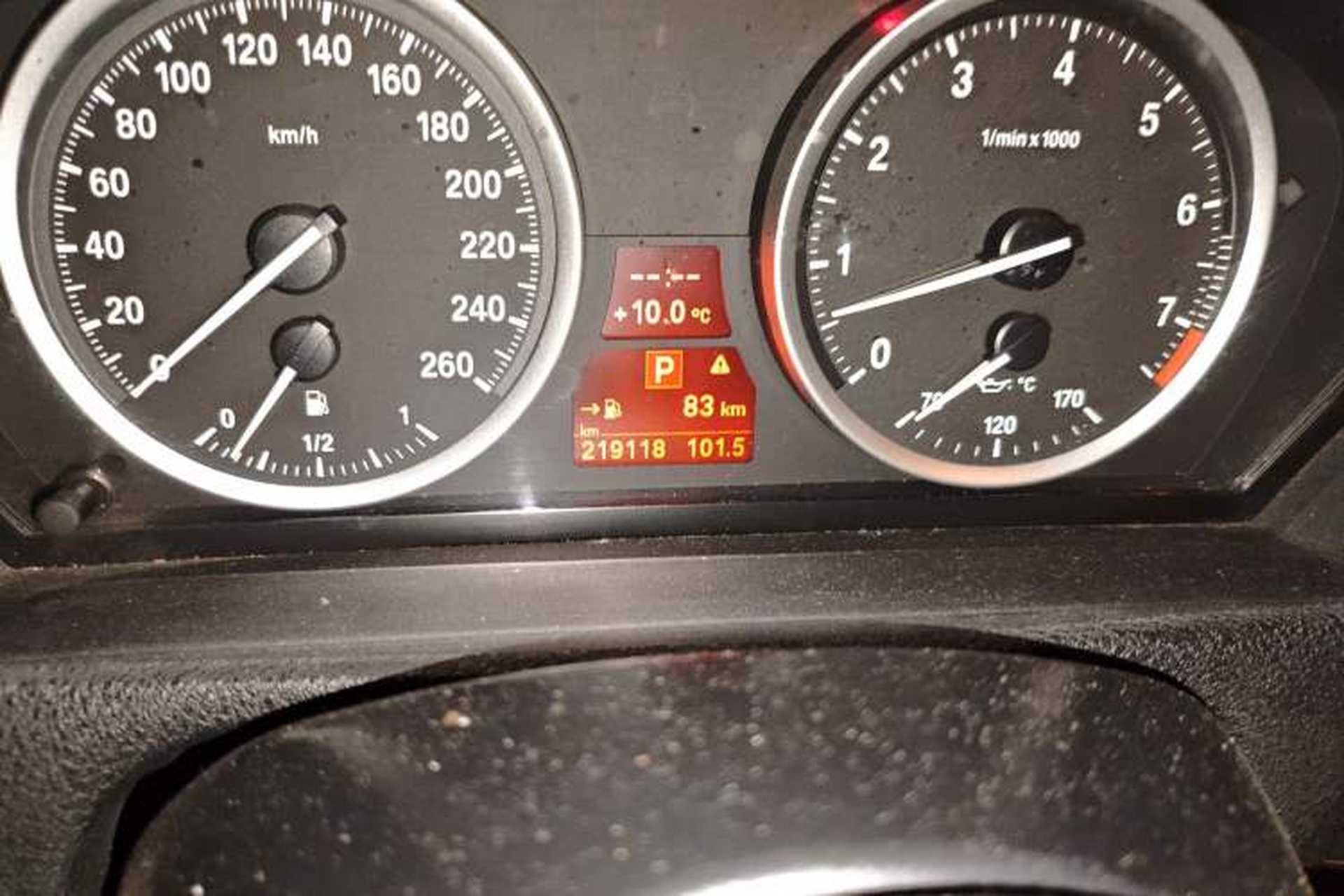 Used BMW X6 2012 xDrive35i Odometer Close Up