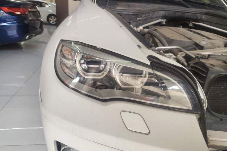 Used BMW X6  Right Front Headlight