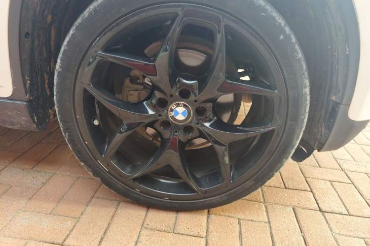 Used BMW X6 2012 xDrive35i Right Front Wheel Hub