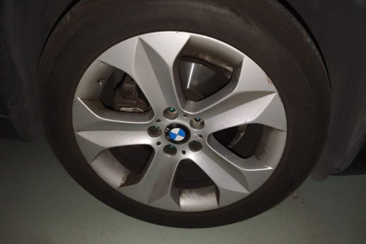 Used BMW X6 2012 xDrive35i Right Front Wheel Hub