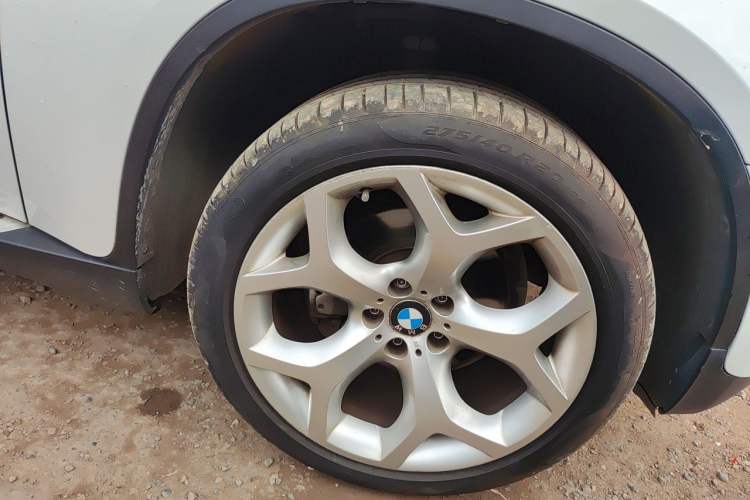 Used BMW X6  Right Front Wheel Hub