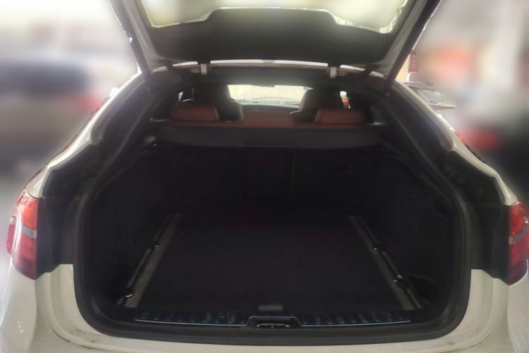 Used BMW X6  Trunk