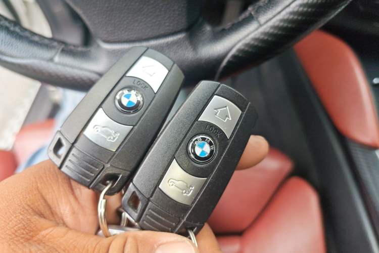 Used BMW X6  Vehicle Key