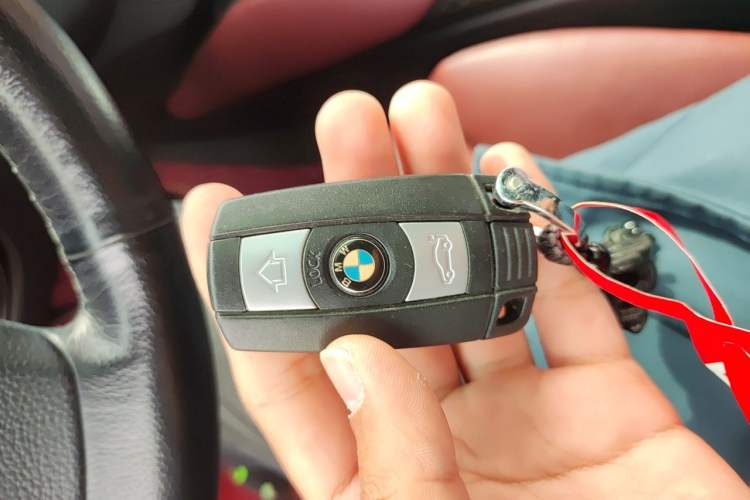 Used BMW X6  Vehicle Key