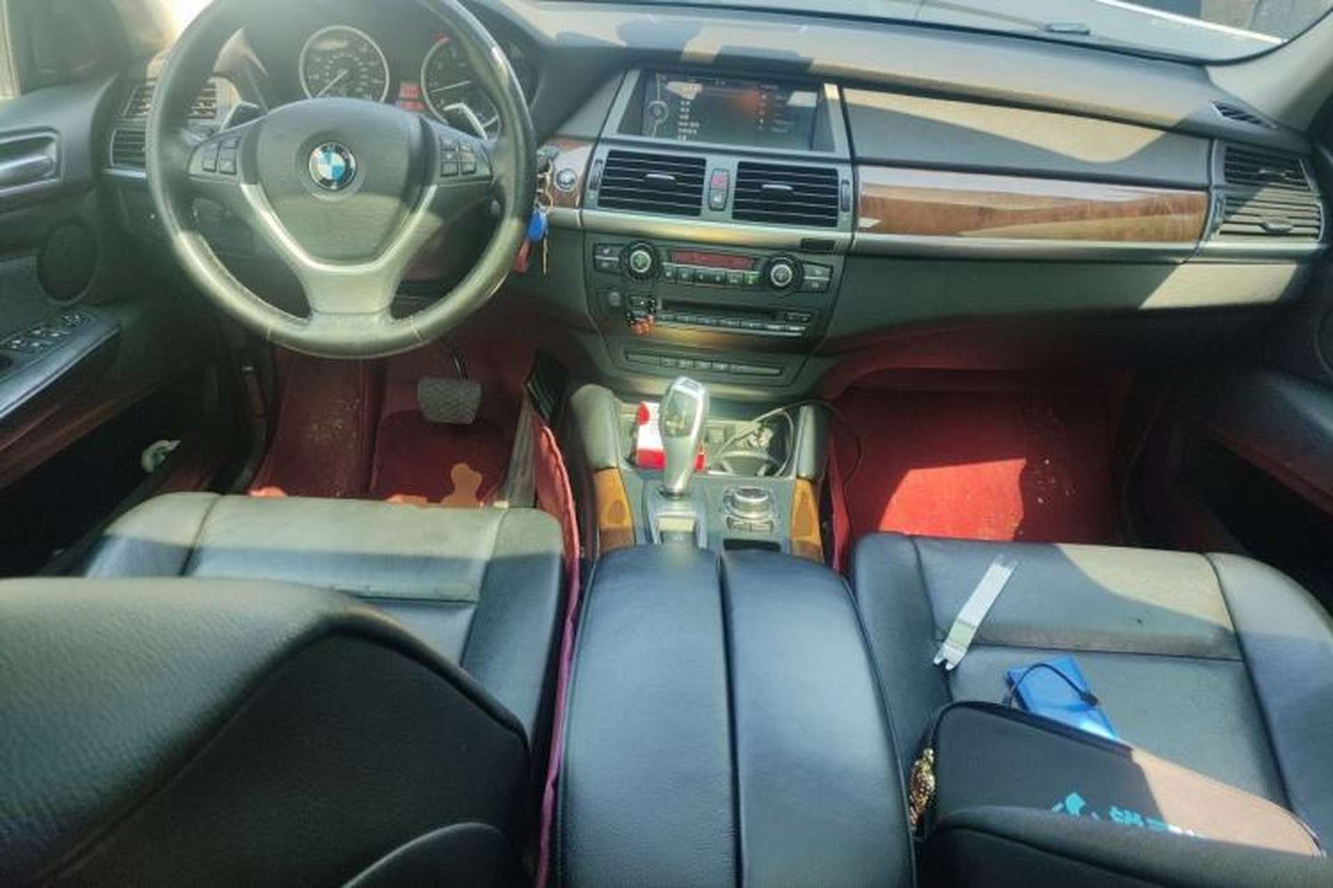 Used BMW X6  Center Console