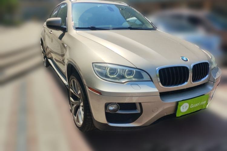 Used BMW X6  Front Right 45 Deg