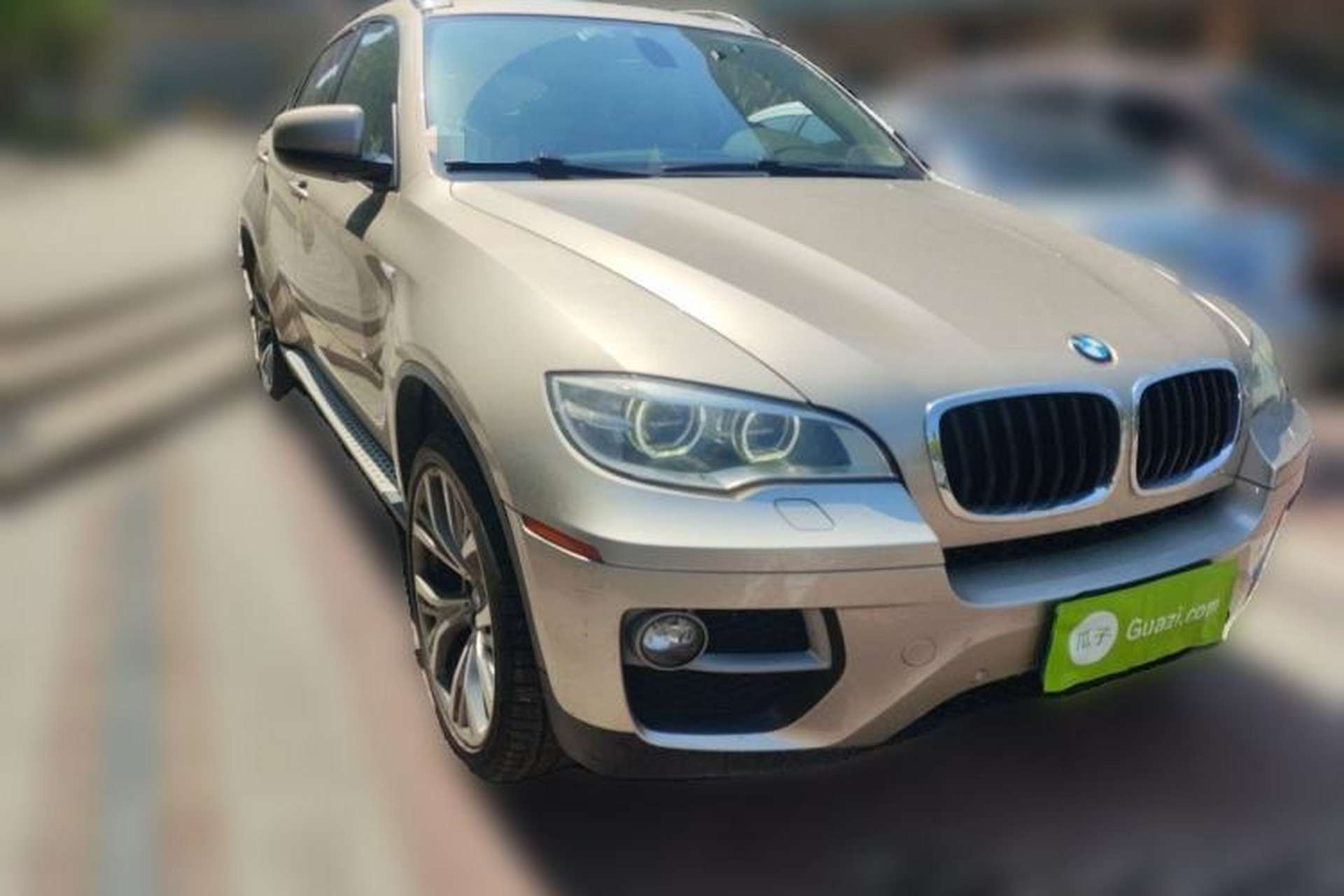 Used BMW X6  Front Right 45 Deg
