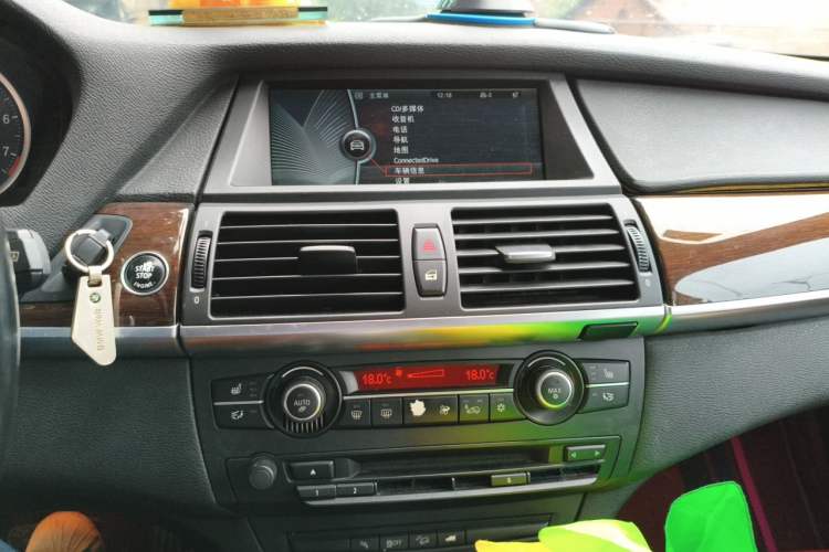 Used BMW X6 2013 xDrive35i Audio And AC Panel