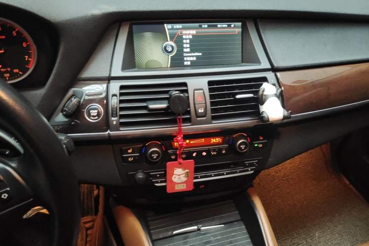 Used BMW X6  Audio And AC Panel