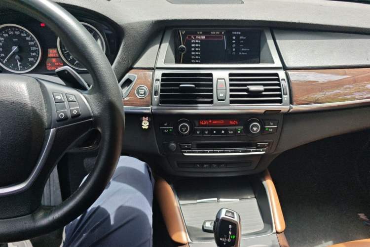 Used BMW X6  Audio And AC Panel