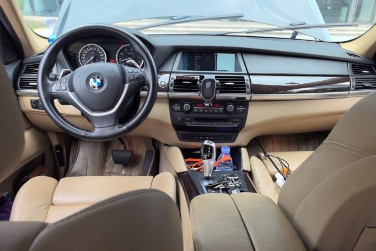 Used BMW X6 2013 xDrive35i Center Console