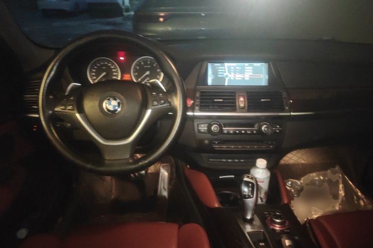 Used BMW X6  Center Console