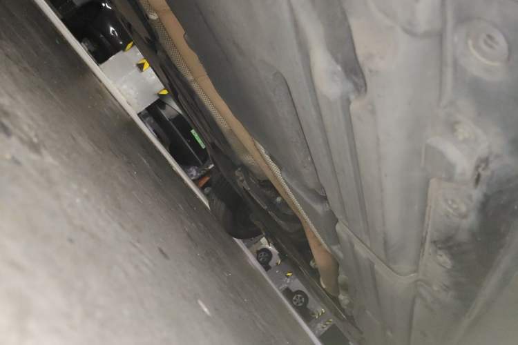 Used BMW X6  Chassis Rear Right