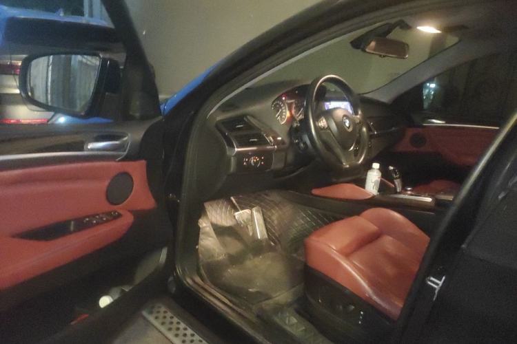 Used BMW X6  Driver Seat