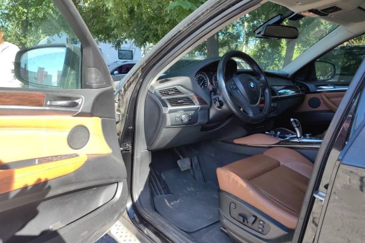 Used BMW X6  Driver Seat