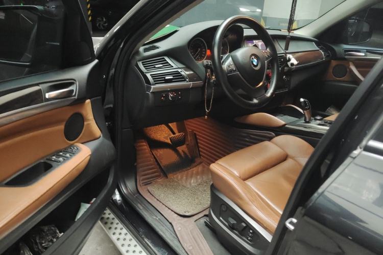 Used BMW X6  Driver Seat