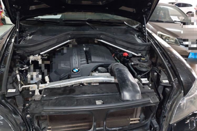 Used BMW X6 2013 xDrive35i Engine Bay