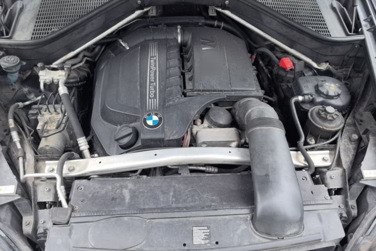 Used BMW X6 2013 xDrive35i Engine Bay