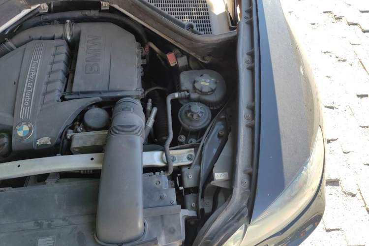 Used BMW X6  Engine Bay Left