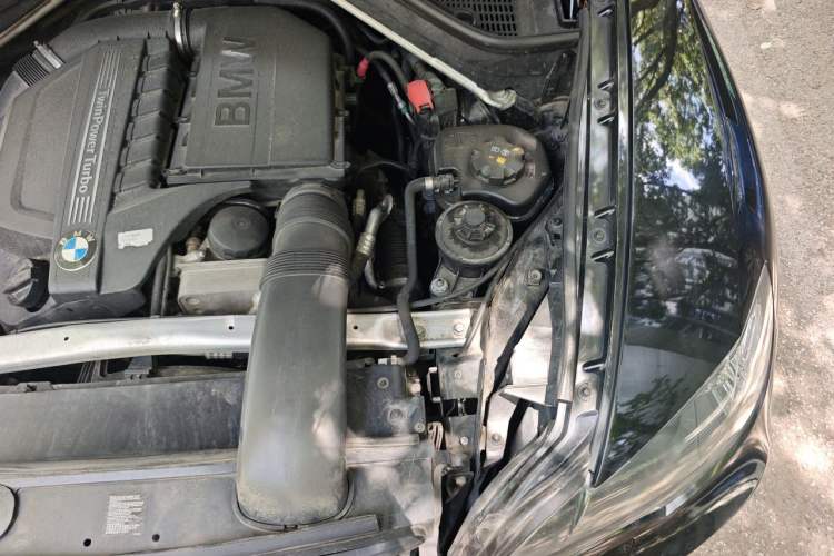 Used BMW X6  Engine Bay Left