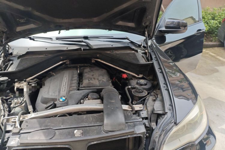 Used BMW X6 2013 xDrive40i Engine Bay Left