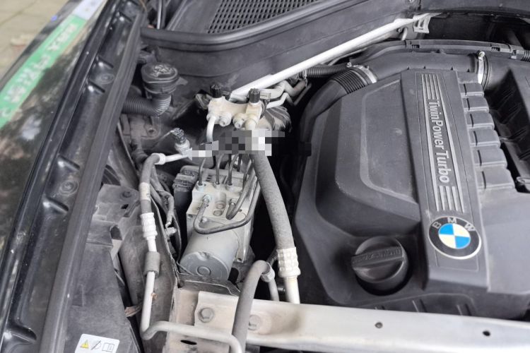 Used BMW X6 2013 xDrive35i Engine Bay Right