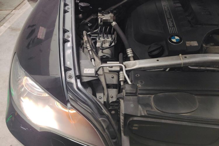 Used BMW X6  Engine Bay Right