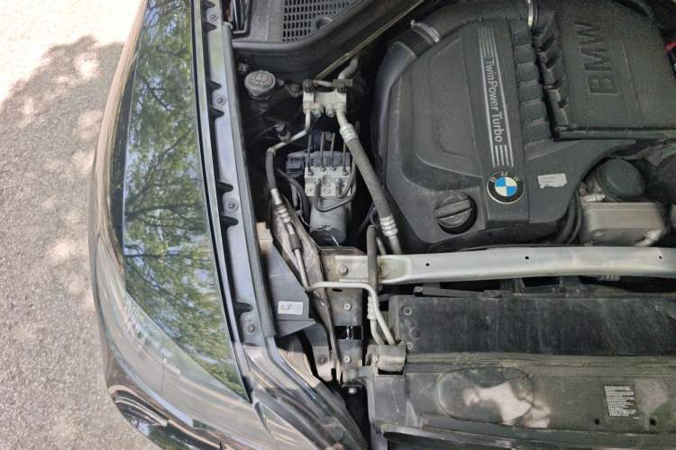 Used BMW X6  Engine Bay Right