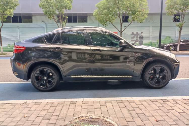 Used BMW X6 2013 xDrive35i Exterior 3