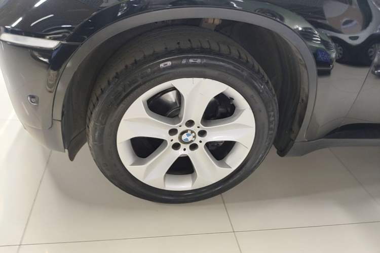 Used BMW X6 2013 xDrive35i Exterior 4