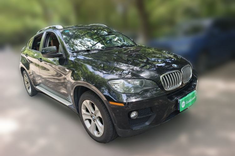 Used BMW X6  Front Right 45 Deg