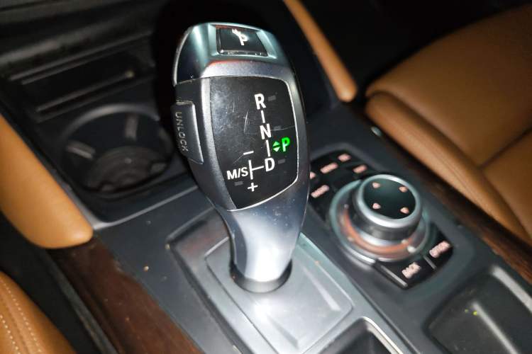 Used BMW X6 2013 xDrive35i Gear Lever