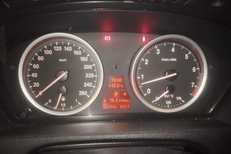 Used BMW X6  Instrument Cluster