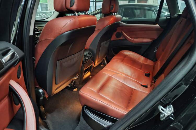 Used BMW X6 2013 xDrive35i Interior 1