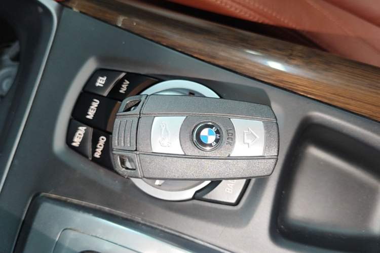 Used BMW X6 2013 xDrive35i Interior 1