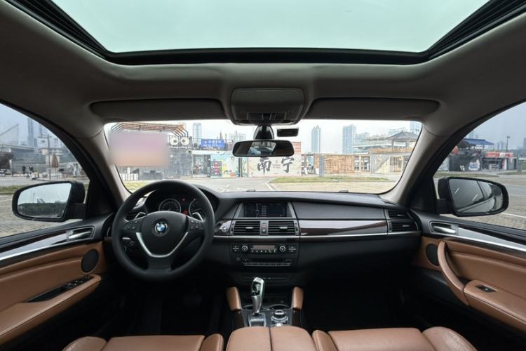 Used BMW X6 2013 xDrive35i Interior 1