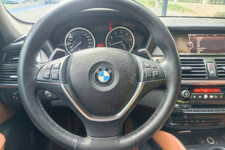 Used BMW X6 2013 xDrive35i Interior 11