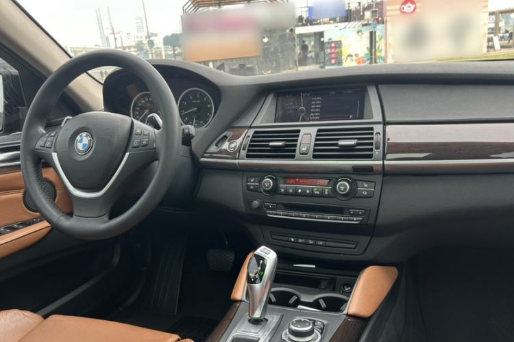 Used BMW X6 2013 xDrive35i Interior 2