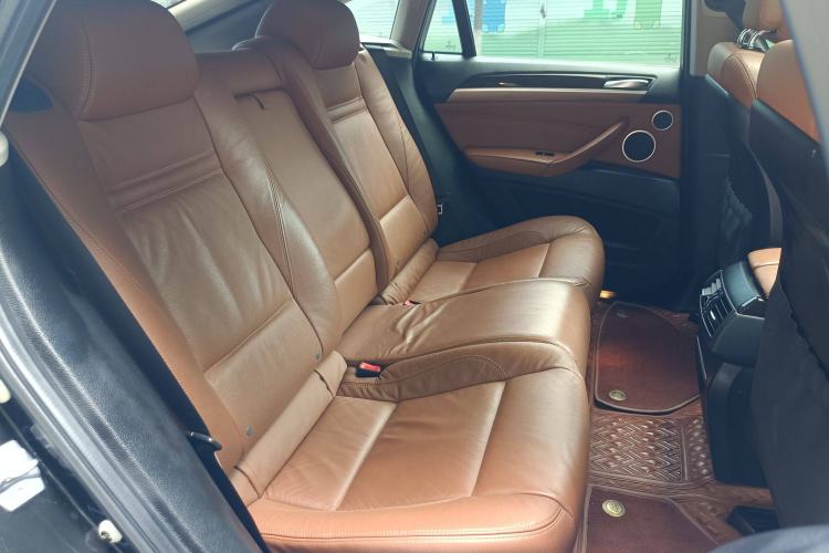 Used BMW X6 2013 xDrive35i Interior 4