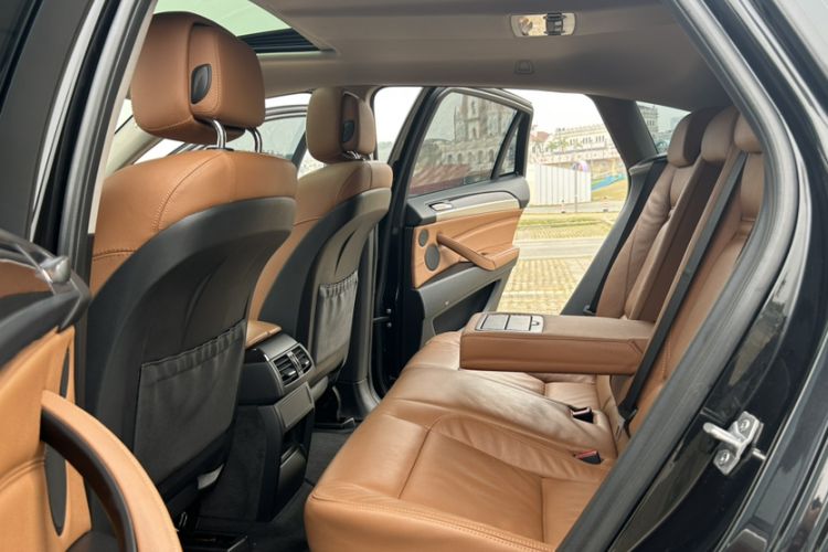 Used BMW X6 2013 xDrive35i Interior 5