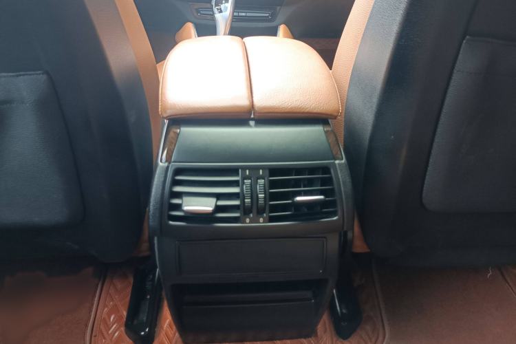 Used BMW X6 2013 xDrive35i Interior 7