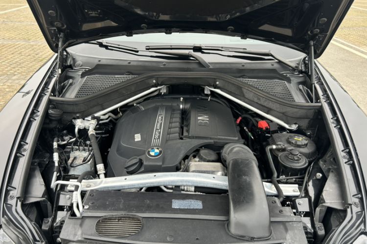 Used BMW X6 2013 xDrive35i Interior 7