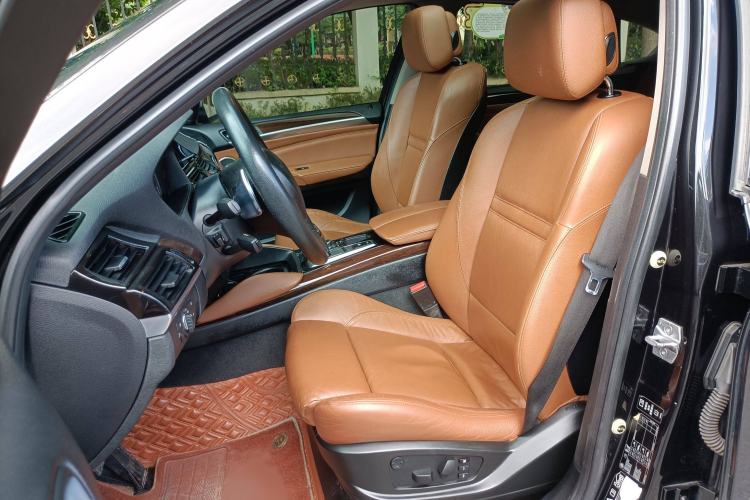 Used BMW X6 2013 xDrive35i Interior 9