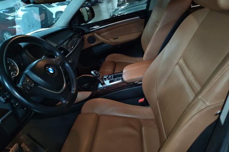 Used BMW X6 2013 xDrive35i Left Front Seat