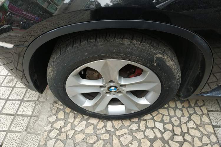 Used BMW X6 2013 xDrive35i Left Front Wheel Hub