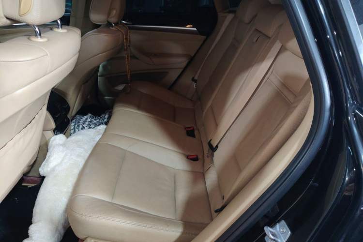 Used BMW X6 2013 xDrive35i U.S. specification Left Rear Seat