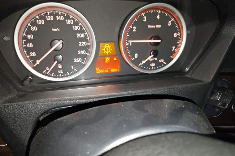 Used BMW X6 2013 xDrive35i Odometer Close Up